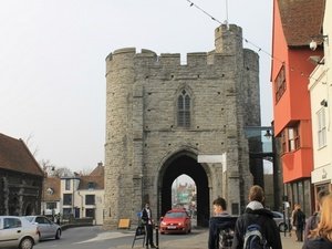 Am Mittwoch besichtigten wir eine größere Stadt namens Canterbury...