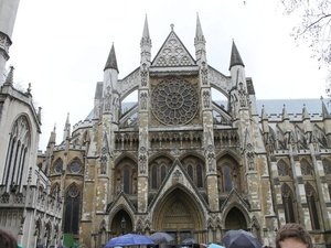 auch an der berühmten Kirche Westminster Abbey,