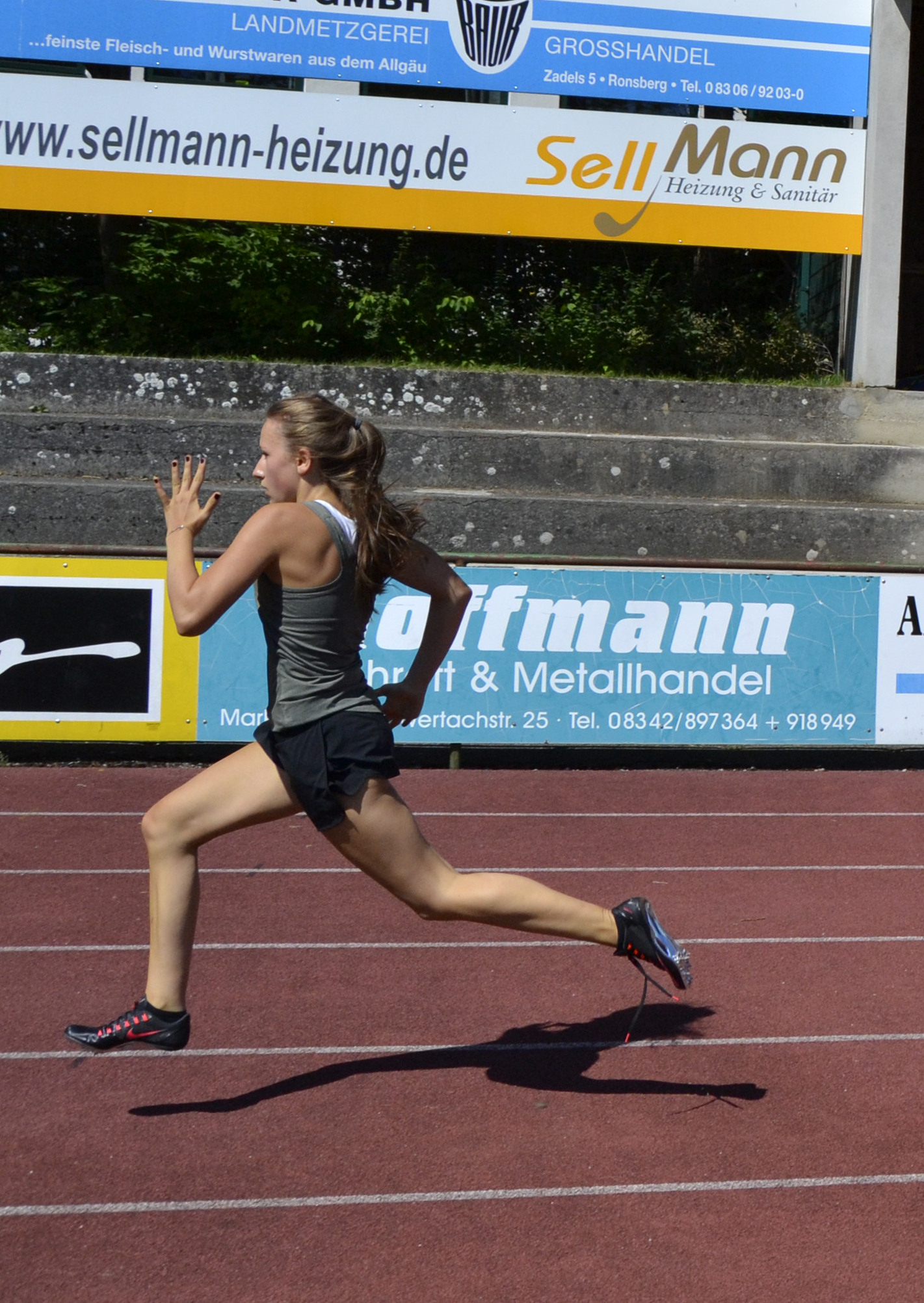 Bei optimalen Bedingungen sprinteten die Schülerinnen und Schüler zu vielen neuen persönlichen Bestleistungen.