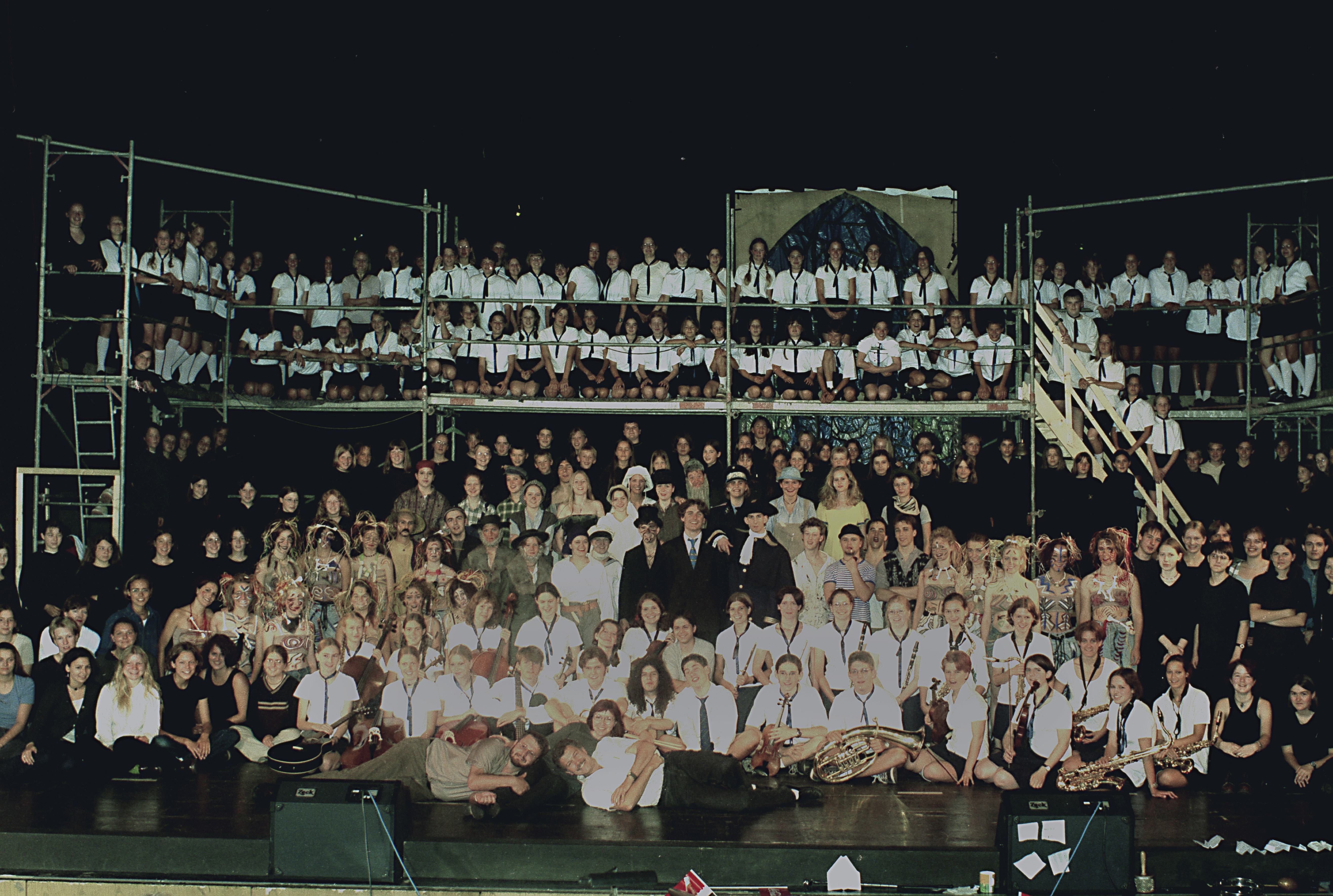 Außerdem wurde die Tradition der großen Musicals aus den 1990ern fortgeführt. Außerdem wurde die Tradition der großen Musicals aus den 1990ern fortgeführt.