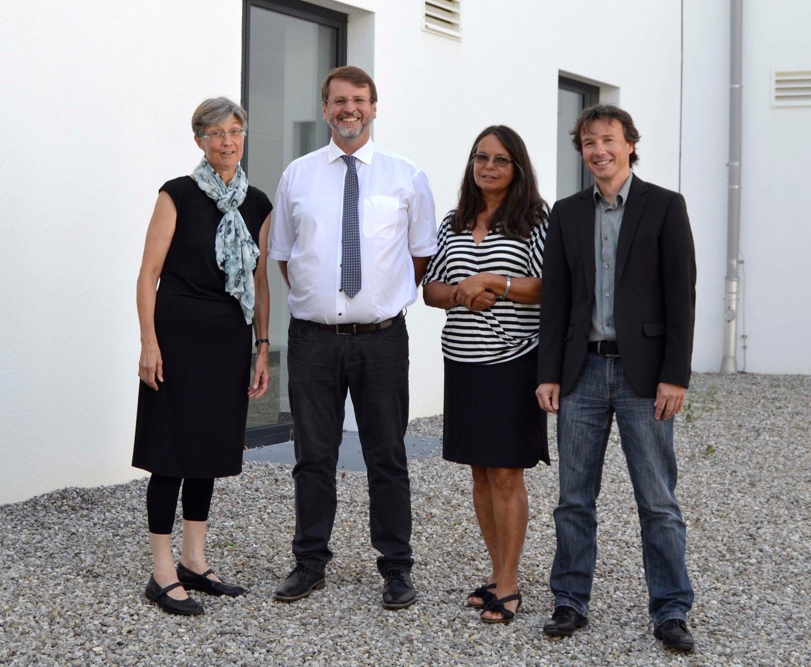 Unter Dr. Deuringers Nachfolger Wilhelm Mooser (l.) ging die von Dr. Deuringer initiierte Sanierung und Erweiterung der Schule in enger Abstimmung mit dem Staatlichen Bauamt Kempten weiter.