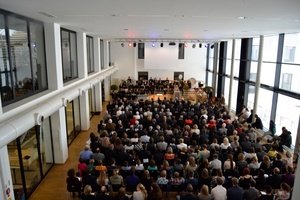 Das Auditorium des Arthur-Groß-Saals war bis auf den letzten Platz gefüllt.