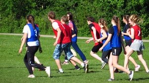 Gemeinsamer Sportunterricht - hier wird übrigens Frisbee gespielt.