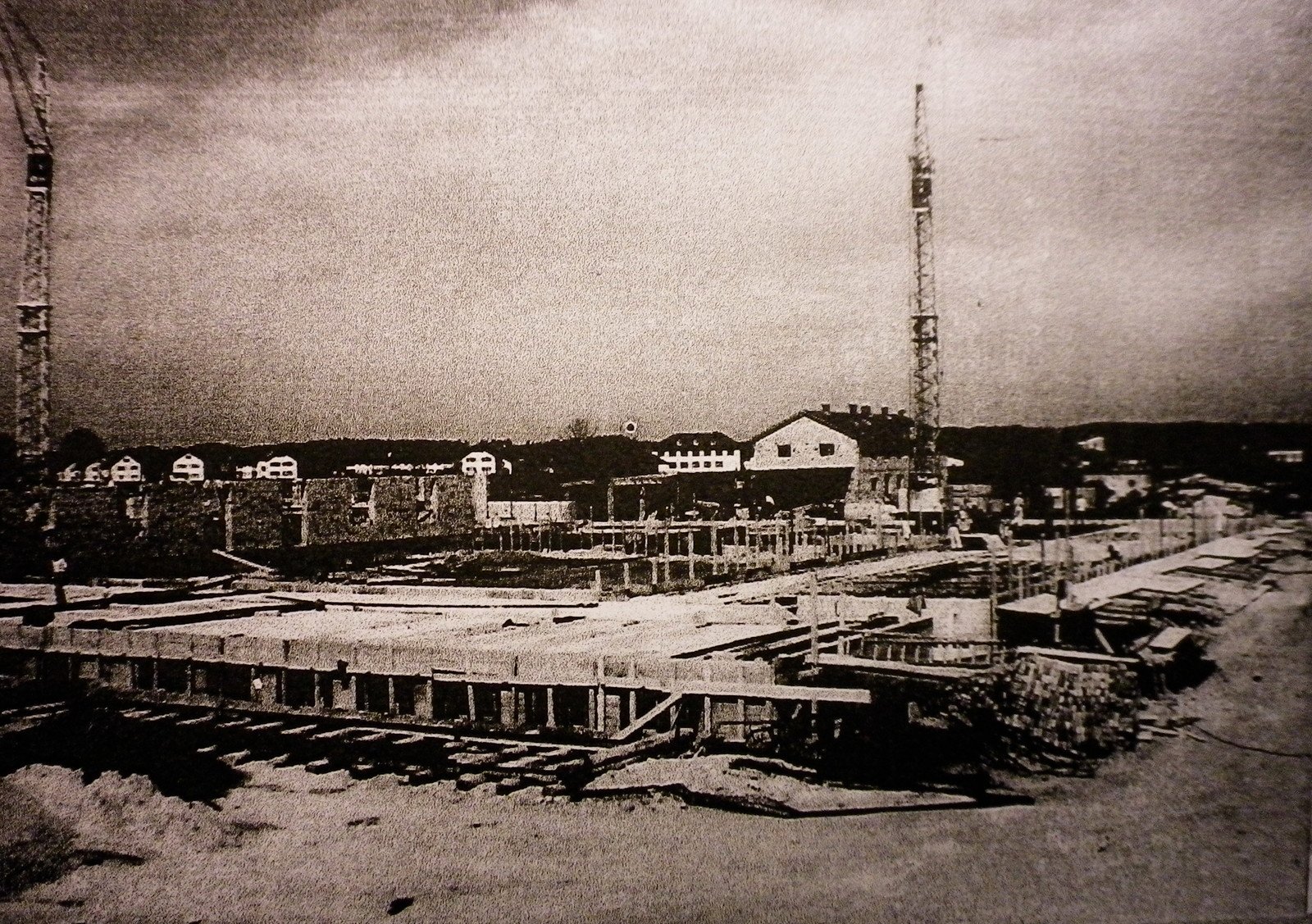 Das Fundament der neuen Schule und damit einer gewaltigen Bildungsexpansion in Marktoberdorf ist gelegt.