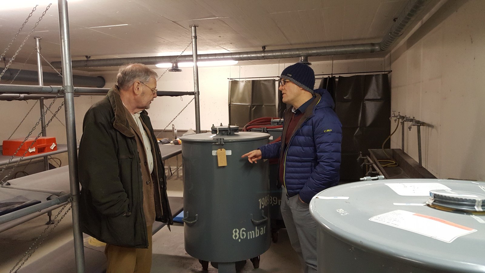 Mit Rolf Wittenbrink von der Katastrophenschutzabteilung der Regierung von Schwaben stand uns ein Bunkerexperte und Bundeswehroffizier der Reserve zur Seite, der unsere vielfältigen Fragen zu Bunkerbau und Zivilschutz in Westdeutschland stets geduldig und äußerst kompetent beantwortete.