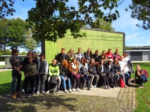 Gruppenbild ganz im Grünen.