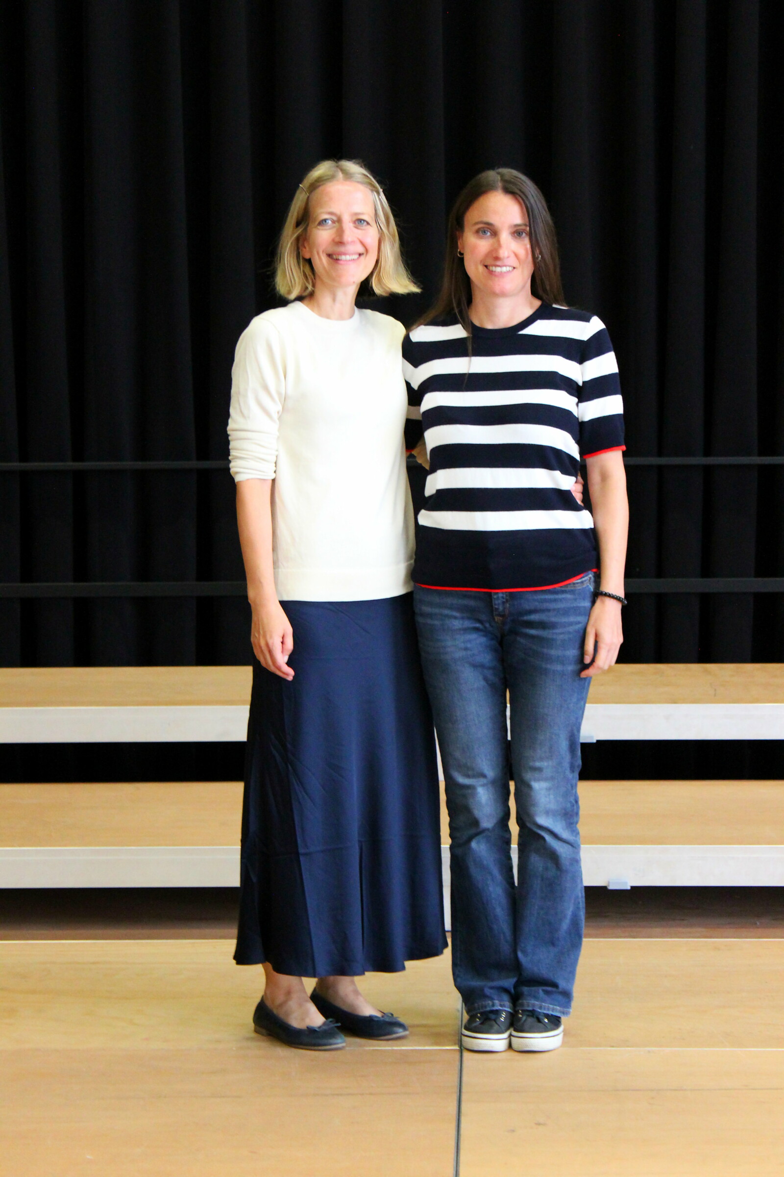Unsere Italienischlehrerinnen: Fachschaftsleiterin Judit Breitruck (li.) und Claudia Fichera Unsere Italienischlehrerinnen: Fachschaftsleiterin Judit Breitruck (li.) und Claudia Fichera